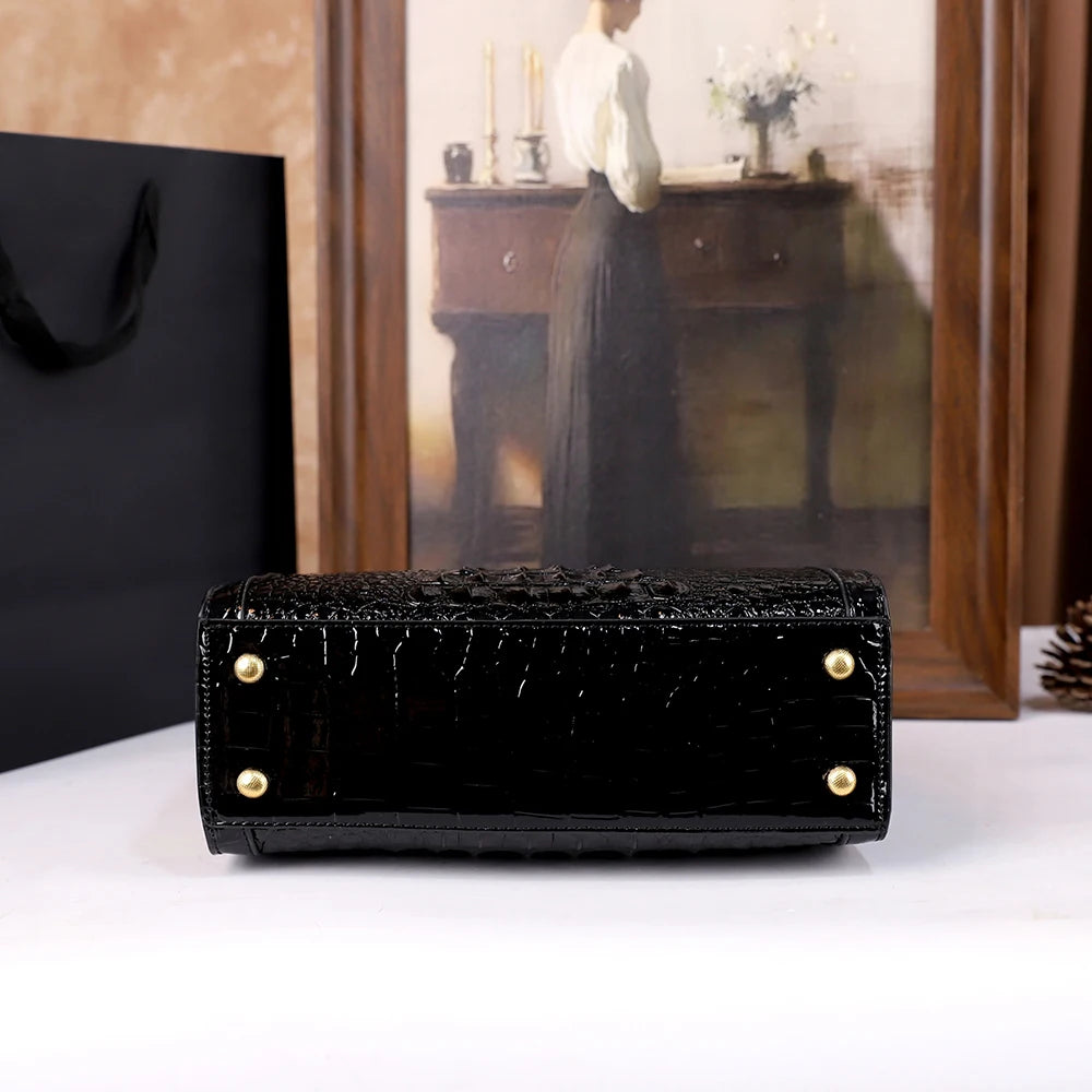 2025 New crocodile-patterned middle-aged mom bag, genuine bamboo joint handle handbag, high-end single-shoulder crossbody bag