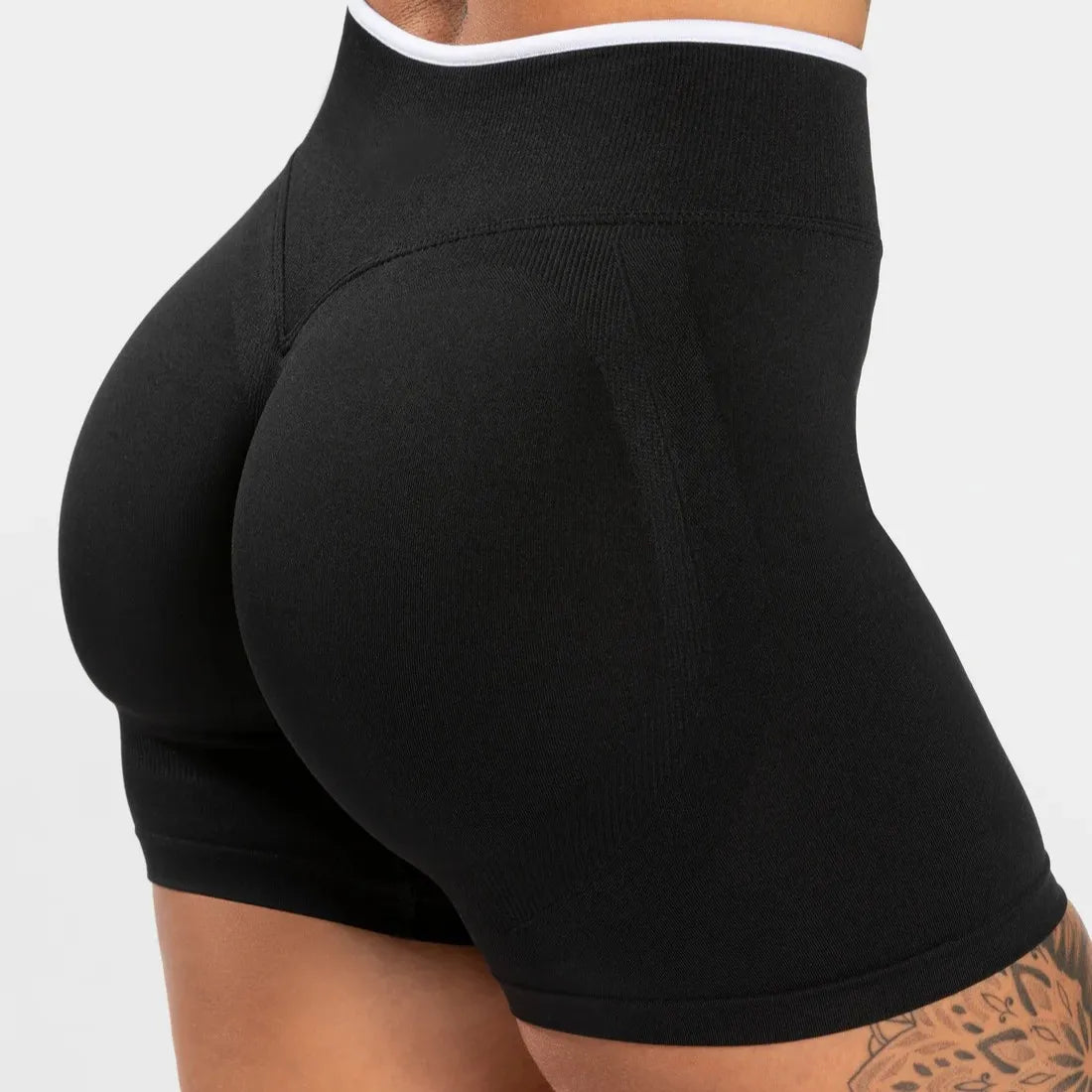 Women's Seamless Gym Color Blocking Sports Shorts High Elastic Tight High Waist Hip Lifting Yoga Pants Running Sports Shorts